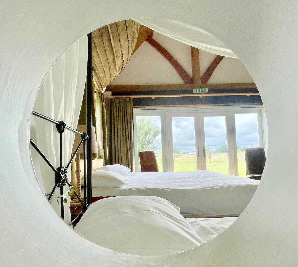 פולברו House On The Brooks Self Catering Holiday Let South Downs West Sussex Sleeps 14 מראה חיצוני תמונה