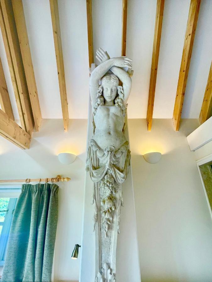פולברו House On The Brooks Self Catering Holiday Let South Downs West Sussex Sleeps 14 מראה חיצוני תמונה