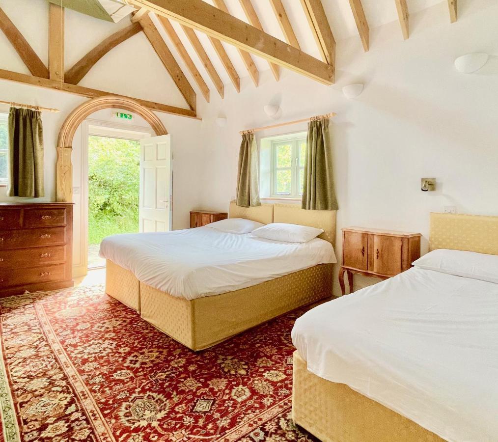 פולברו House On The Brooks Self Catering Holiday Let South Downs West Sussex Sleeps 14 מראה חיצוני תמונה
