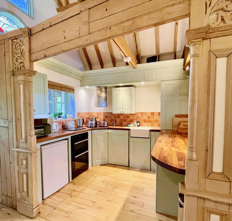 פולברו House On The Brooks Self Catering Holiday Let South Downs West Sussex Sleeps 14 מראה חיצוני תמונה